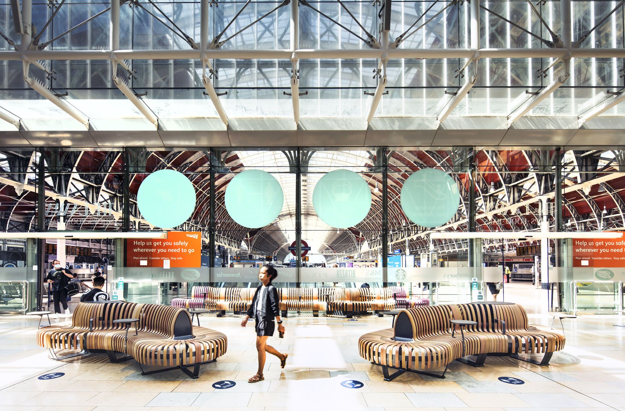Nova C-banken in de stationshal van Paddington in Londen
