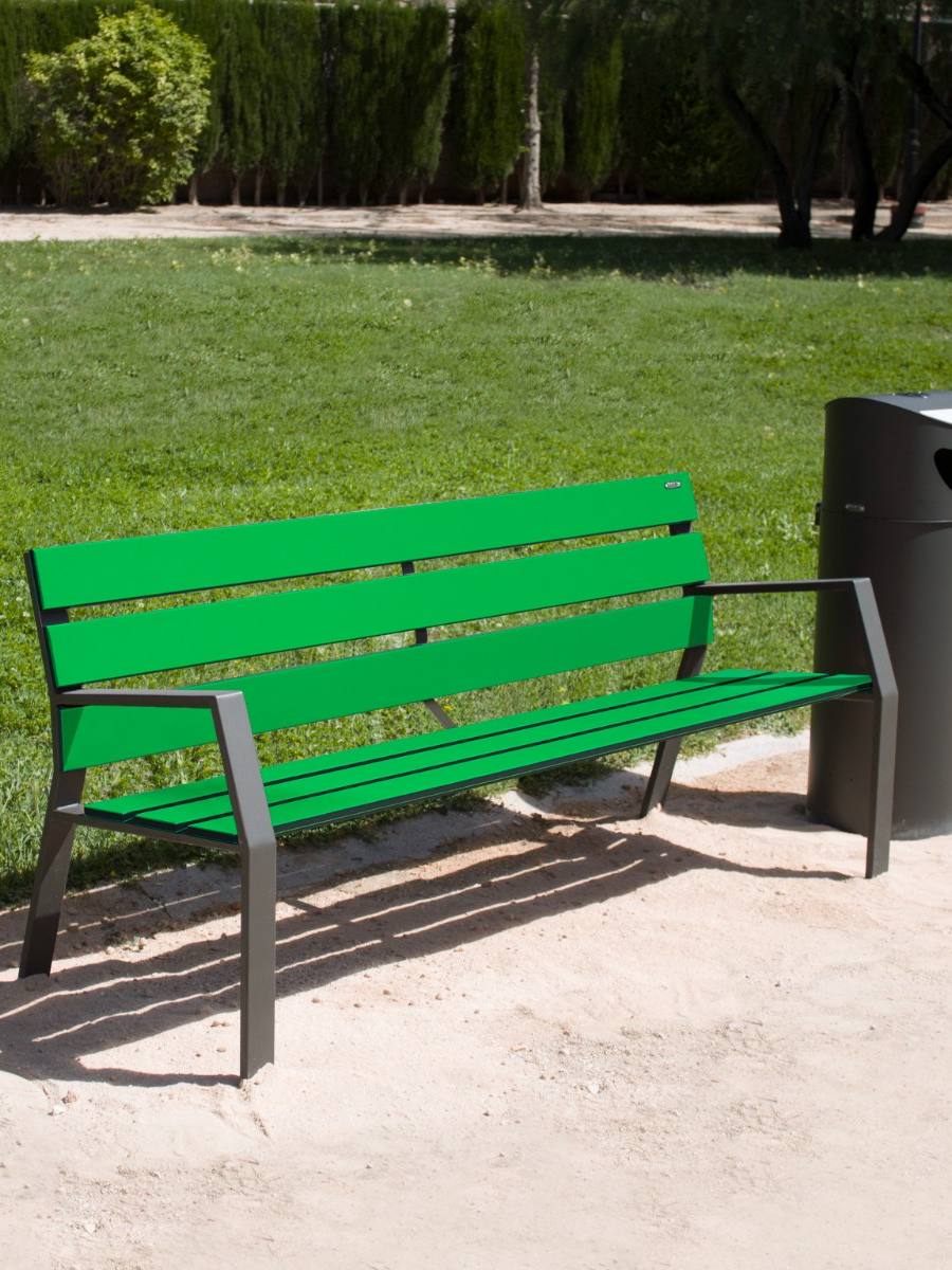 Zitbank in gerecycled kunststof