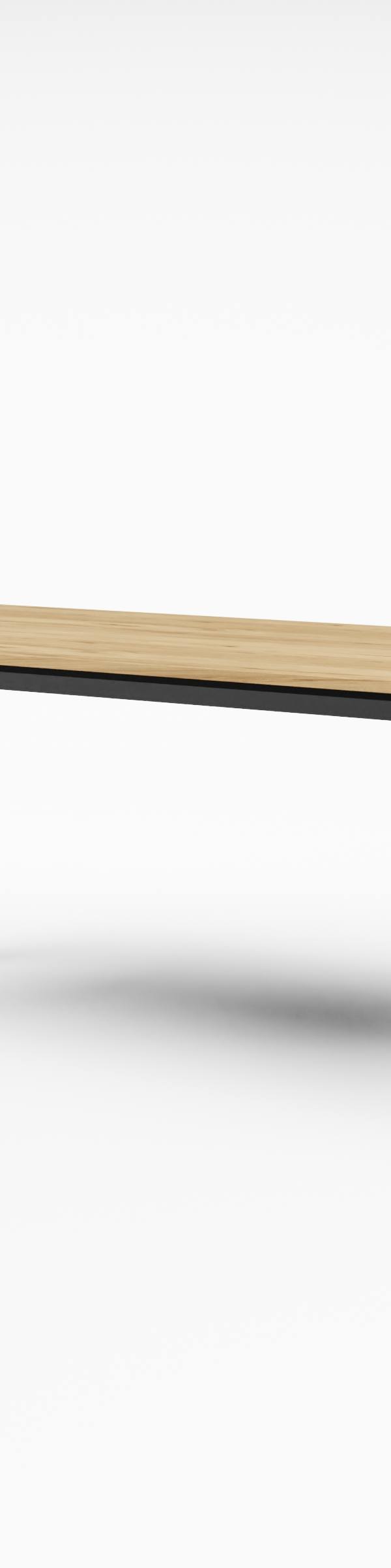 Tafel lang met getailleerd aluminium onderstel