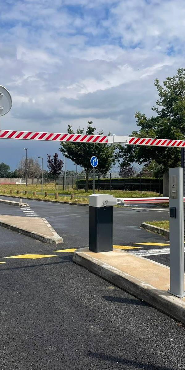 Draaibaar hoogtebegrenzingsportiek