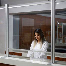 Plexiglas beschermscherm om te bevestigen