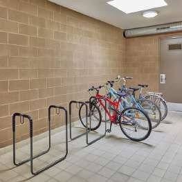 Binnenfietsrek voor 4 fietsen met beklede beugels