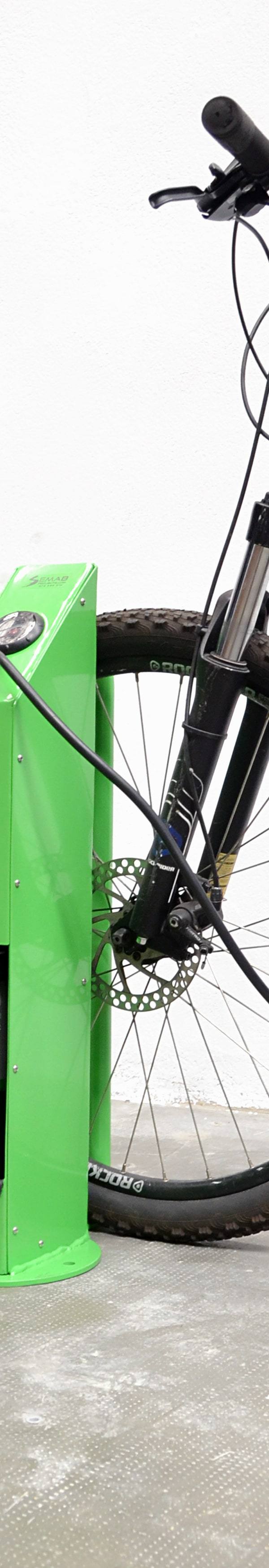 Staande fietspomp, voetbediend