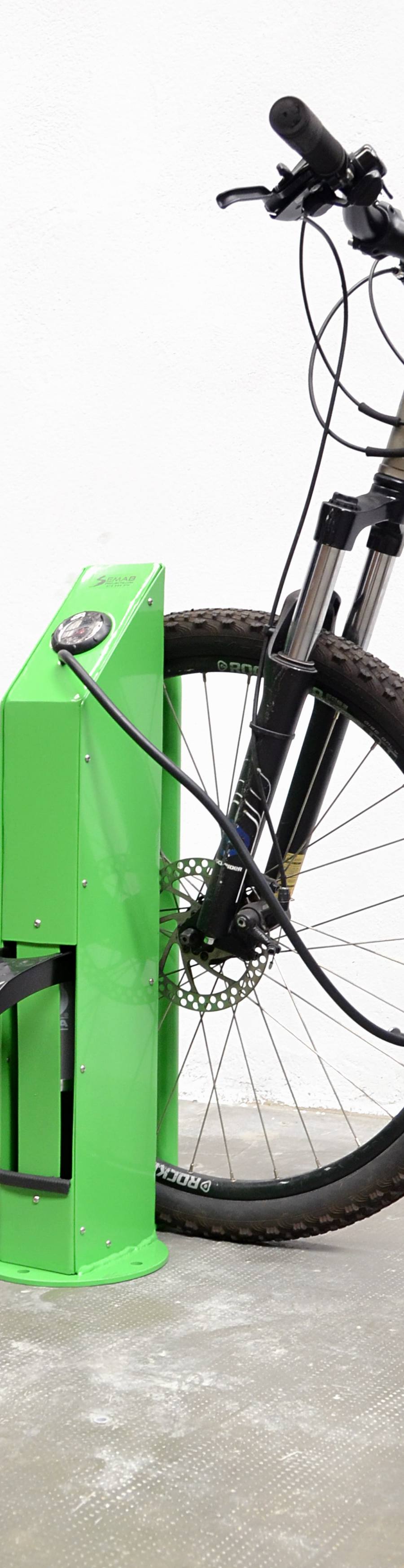 Pompe à vélo sur pied, à commande au pied